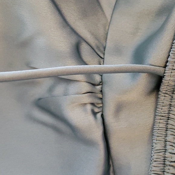 Cider SOLID SATIN SHIRRED TANK TOP in Baby Blue Size Size Large - Picture 8 of 10